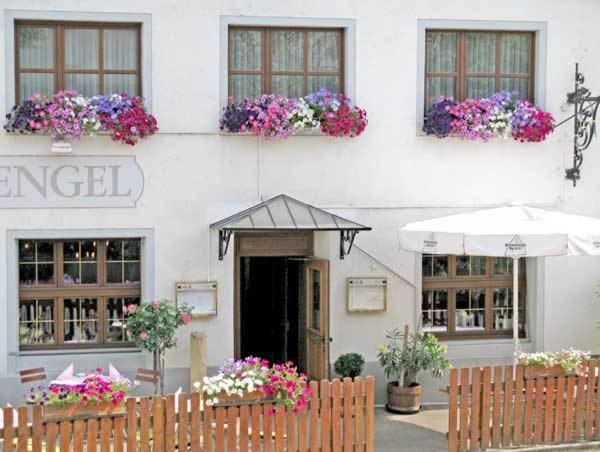 Hotel Restaurant Engel Pfaffenweiler Exterior foto